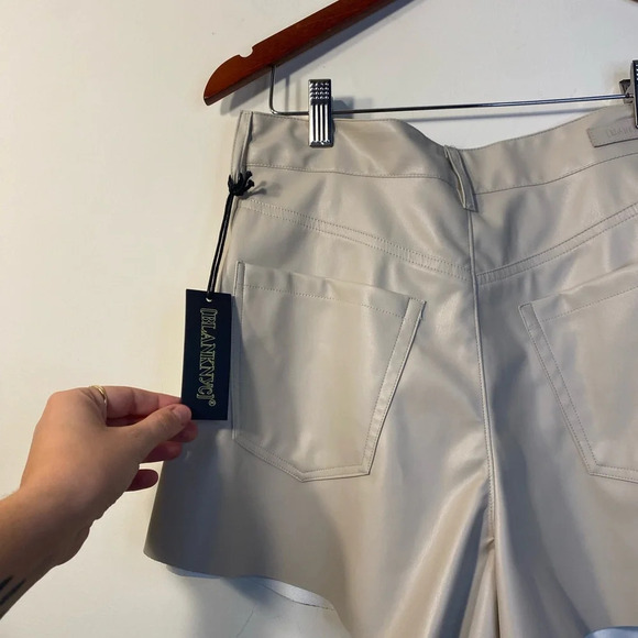 NWT BLANK NYC | VEGAN LEATHER FLUTTER SHORTS | CLEAR CUT - Picture 9 of 11